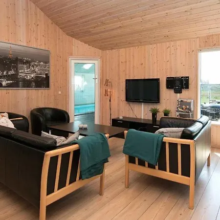 Sleeps 20 Pool Wifi Nørre Lyngby
