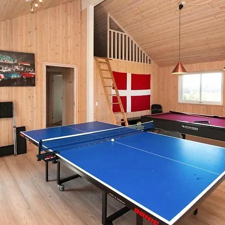 Sleeps 20 Pool Wifi Nørre Lyngby