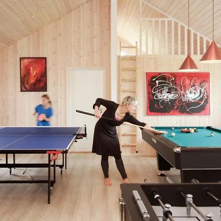 Sleeps 20 Pool Wifi Nørre Lyngby